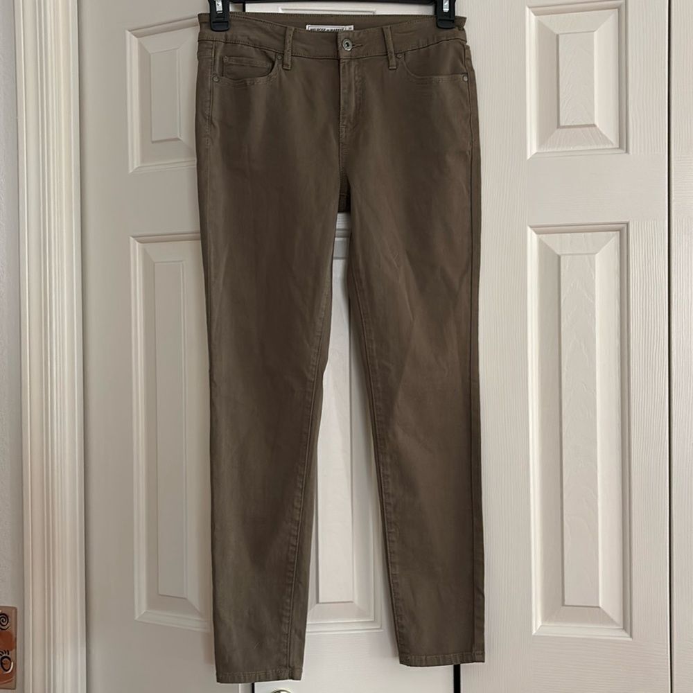 ****** 5 for $25 Melrose and Market Olive Drab Skinny Jeans